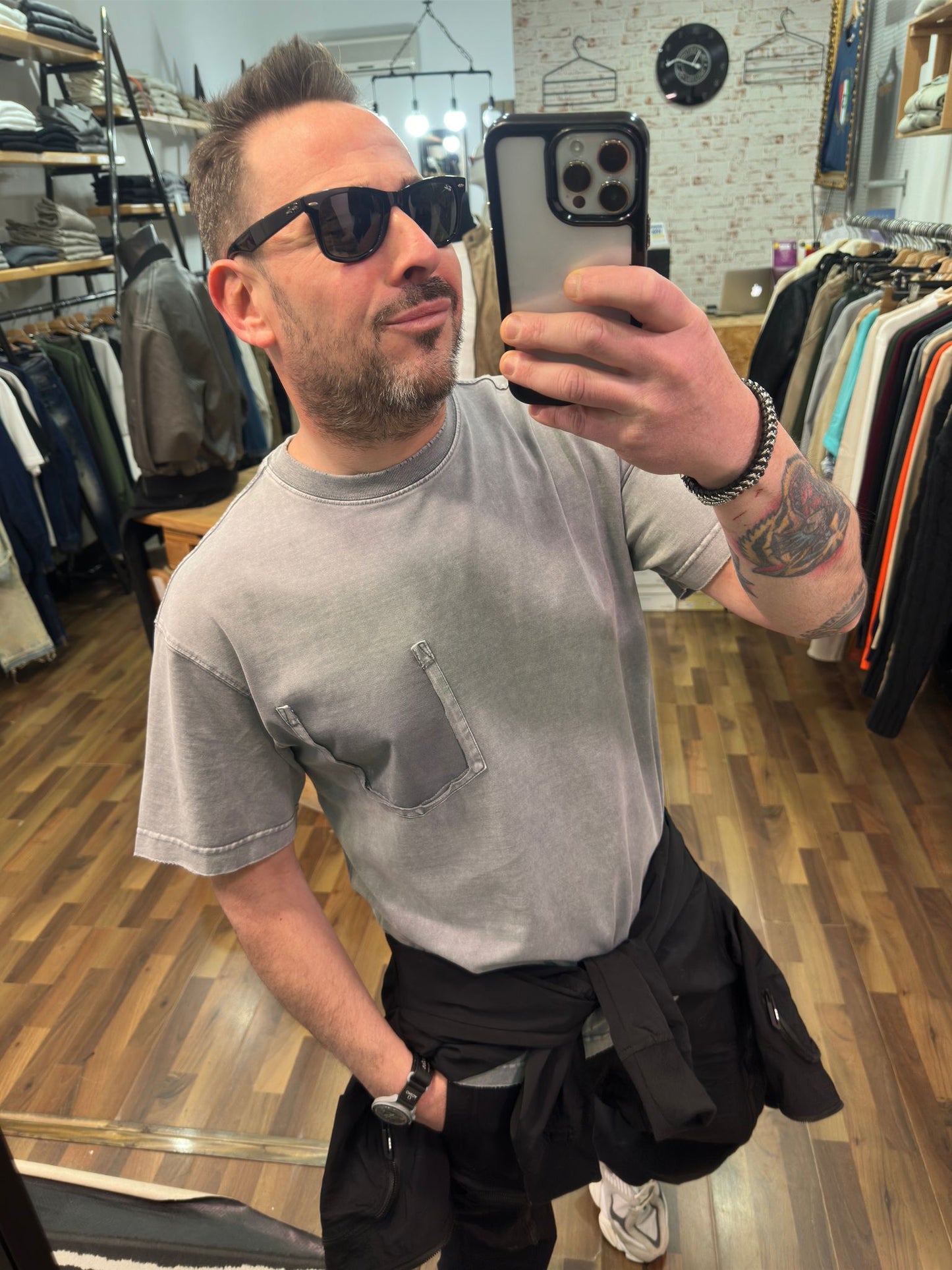 T SHIRT CHROYMARMORIZZATA CON FINTO TASCHINO DEGRADE' 100% COTONE BAUMWOL 220GR